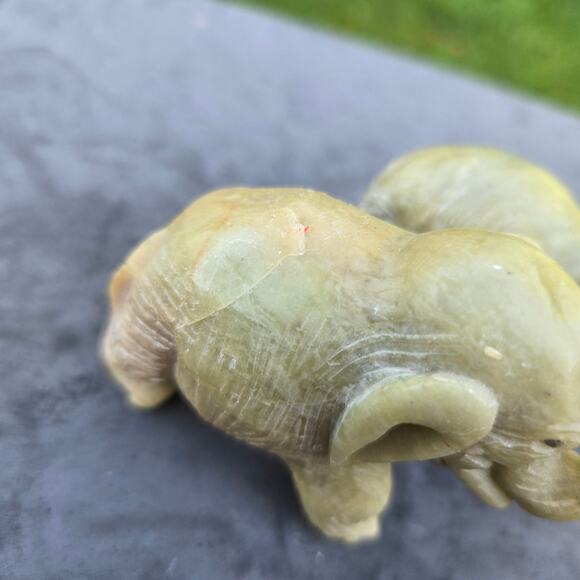 Vtg Hand Carved Soapstone Elephants Set of 4 Trunks Up 2-Small 2-Medium - Picture 6 of 13